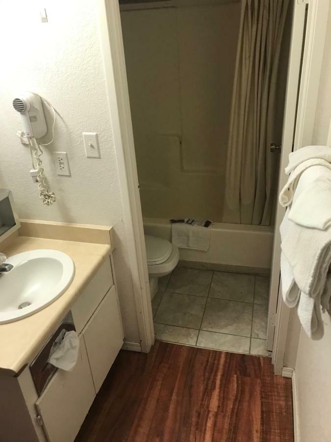 Windsor Inn Sparks Bagian luar foto